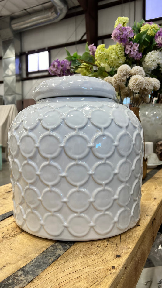 Patterned Cache Pot in White